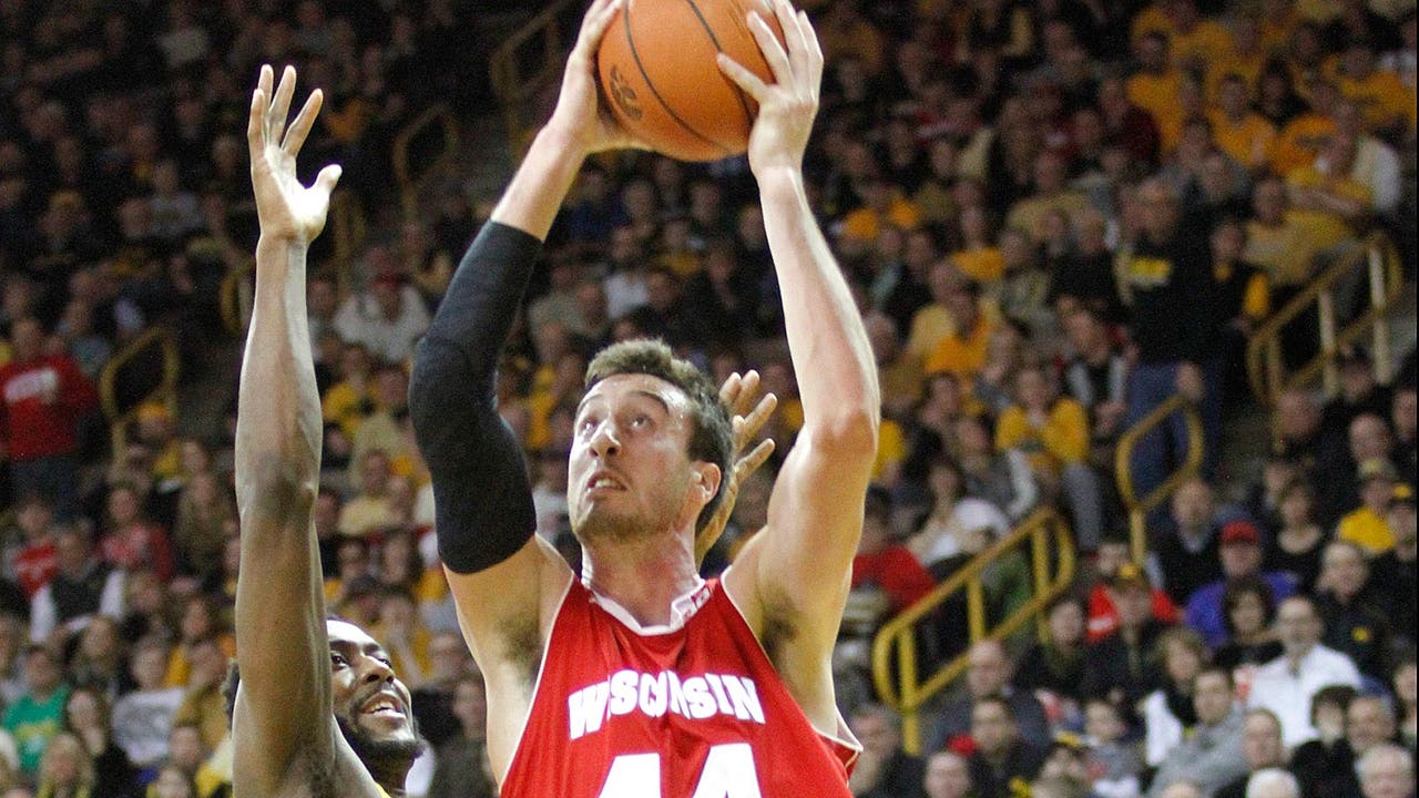 No. 5 Wisconsin's Kaminsky comes up big in victory over Iowa